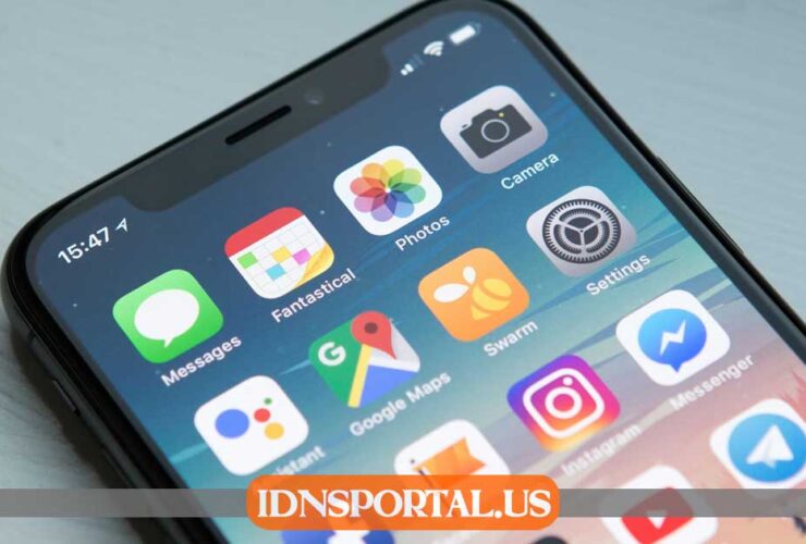 What is geolocation on mobile devices and how does it work
